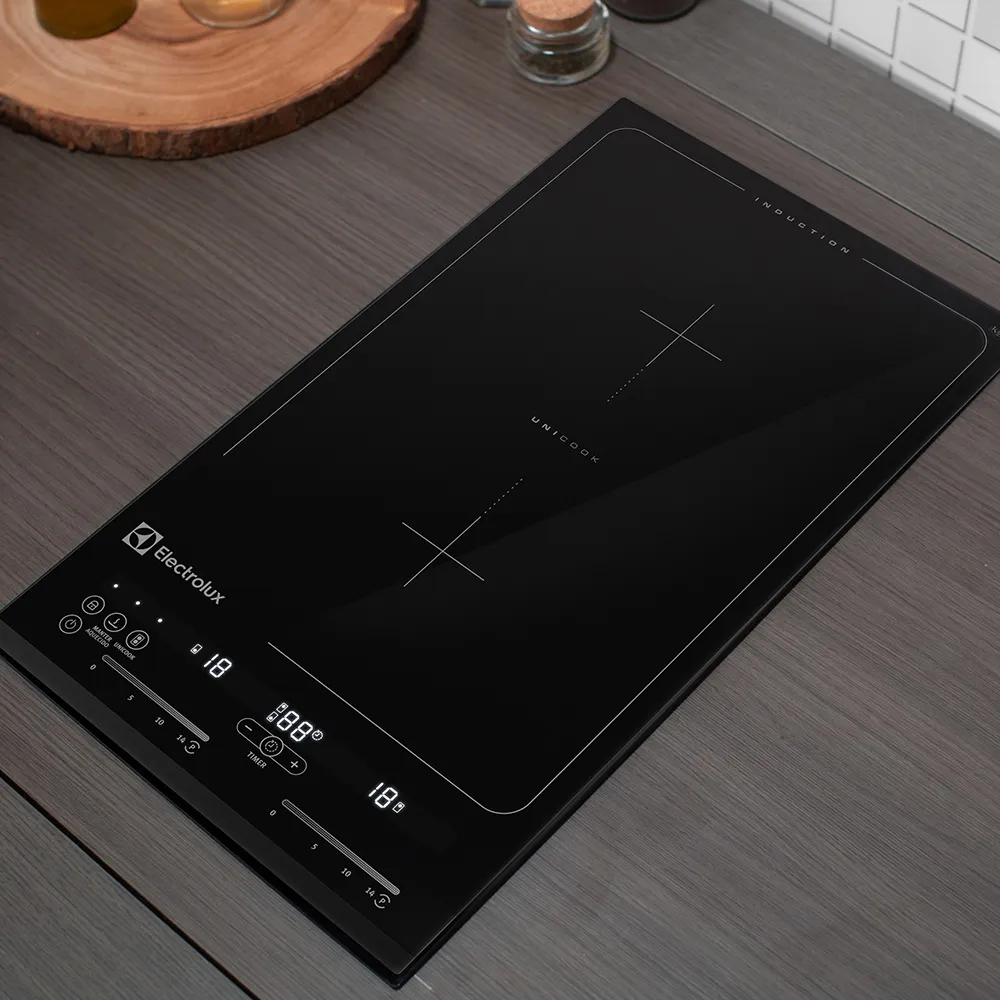 Cooktop 2 Bocas de Indução Electrolux com Unicook e Painel Touch (IC30)